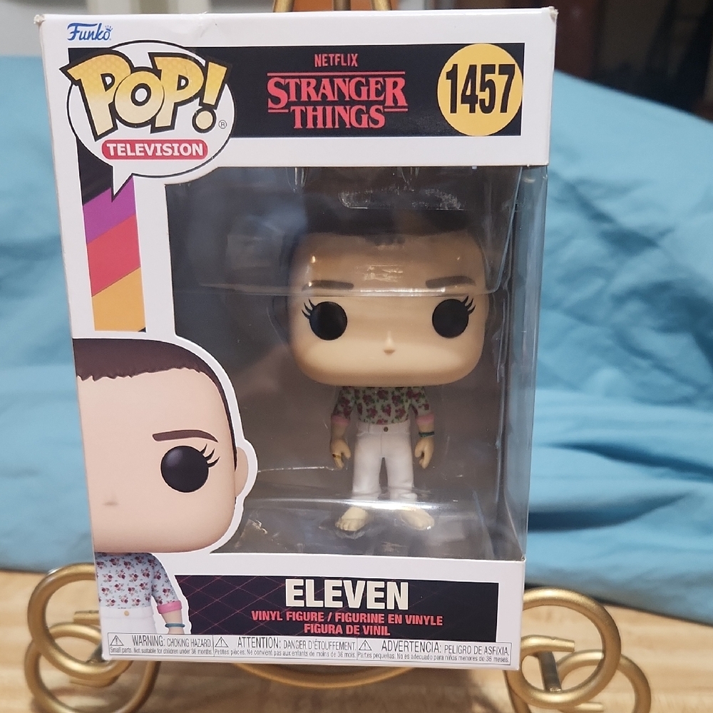 STRANGER THINGS "ELEVEN"